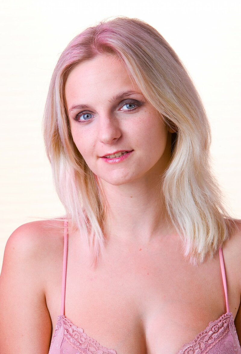 Анжела, 65
